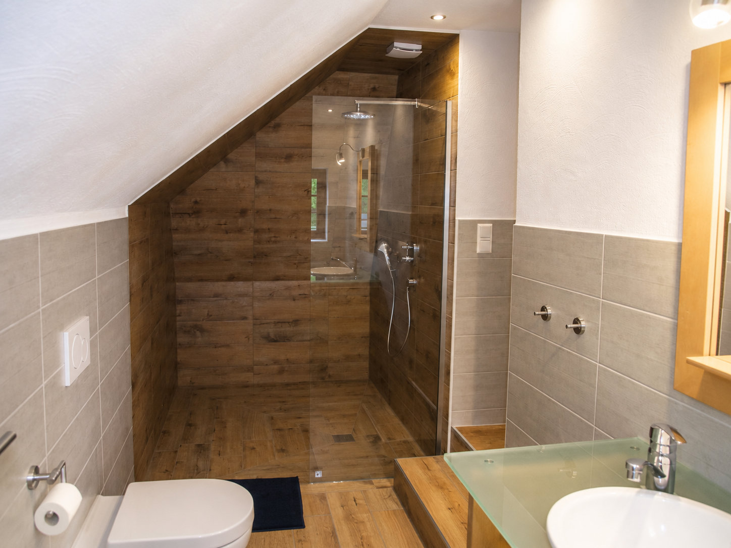 Dusche im Obergeschoss